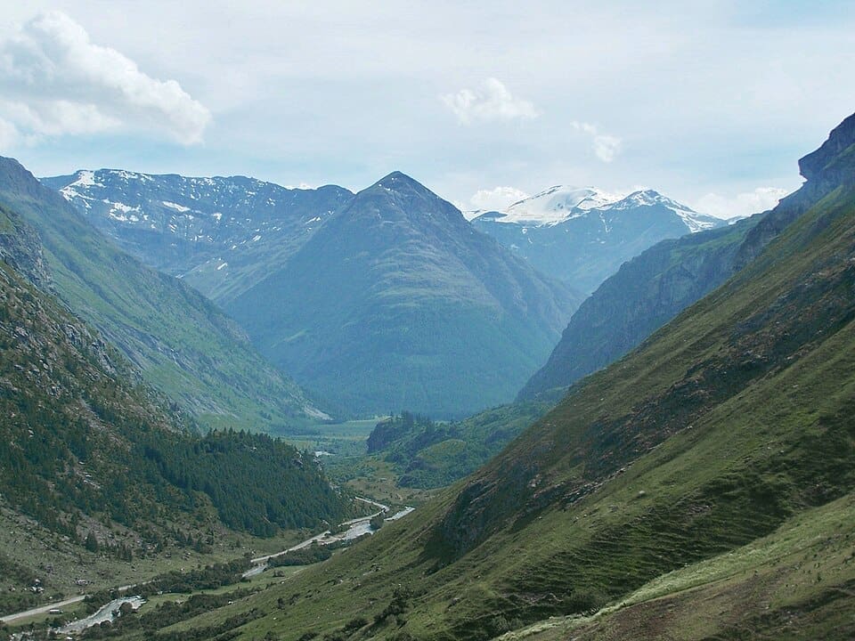 Panoramic view of the high Maurienne valley peaks representing the alpine environment around Saint-Colomban-des-Villards